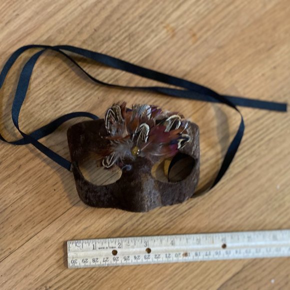 Masquerade Mask Feather Masks (HANDMADE W REAL FEATHERS) - Picture 4 of 16